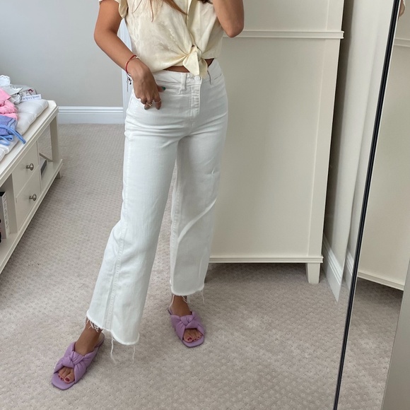 Puffy Ruched Sandals - Picture 2 of 8